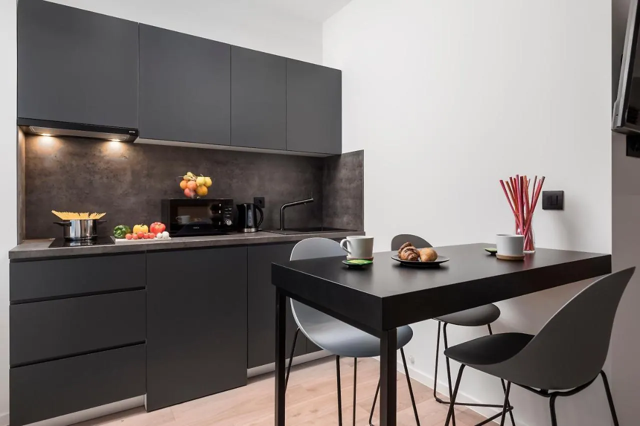 Deluxe Apartments 