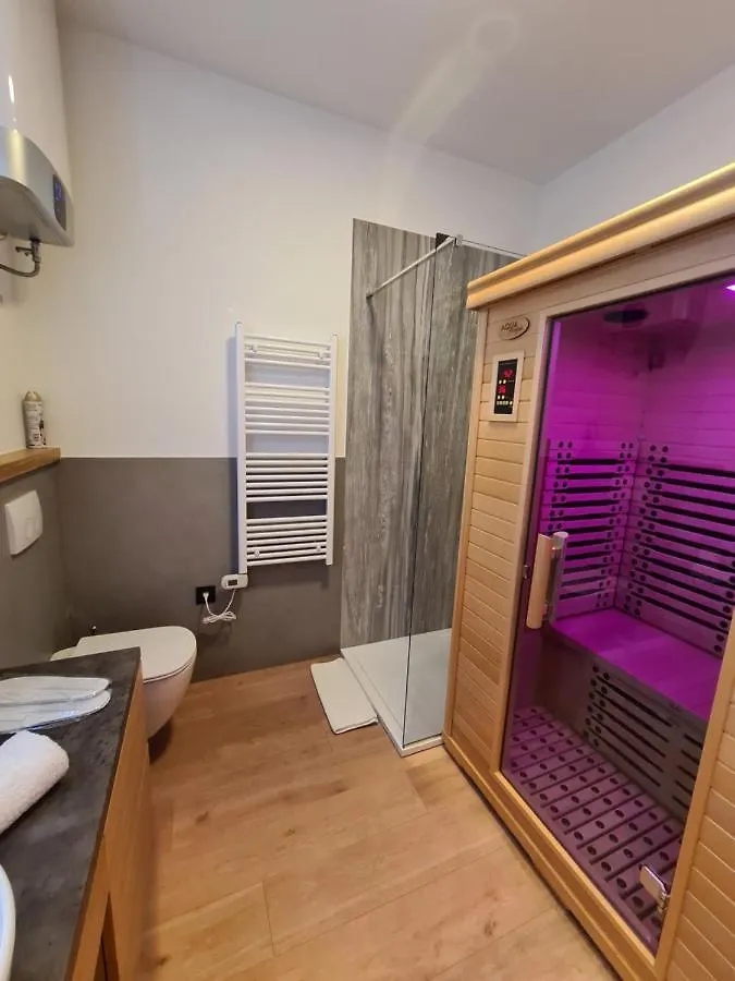 Deluxe Apartments 