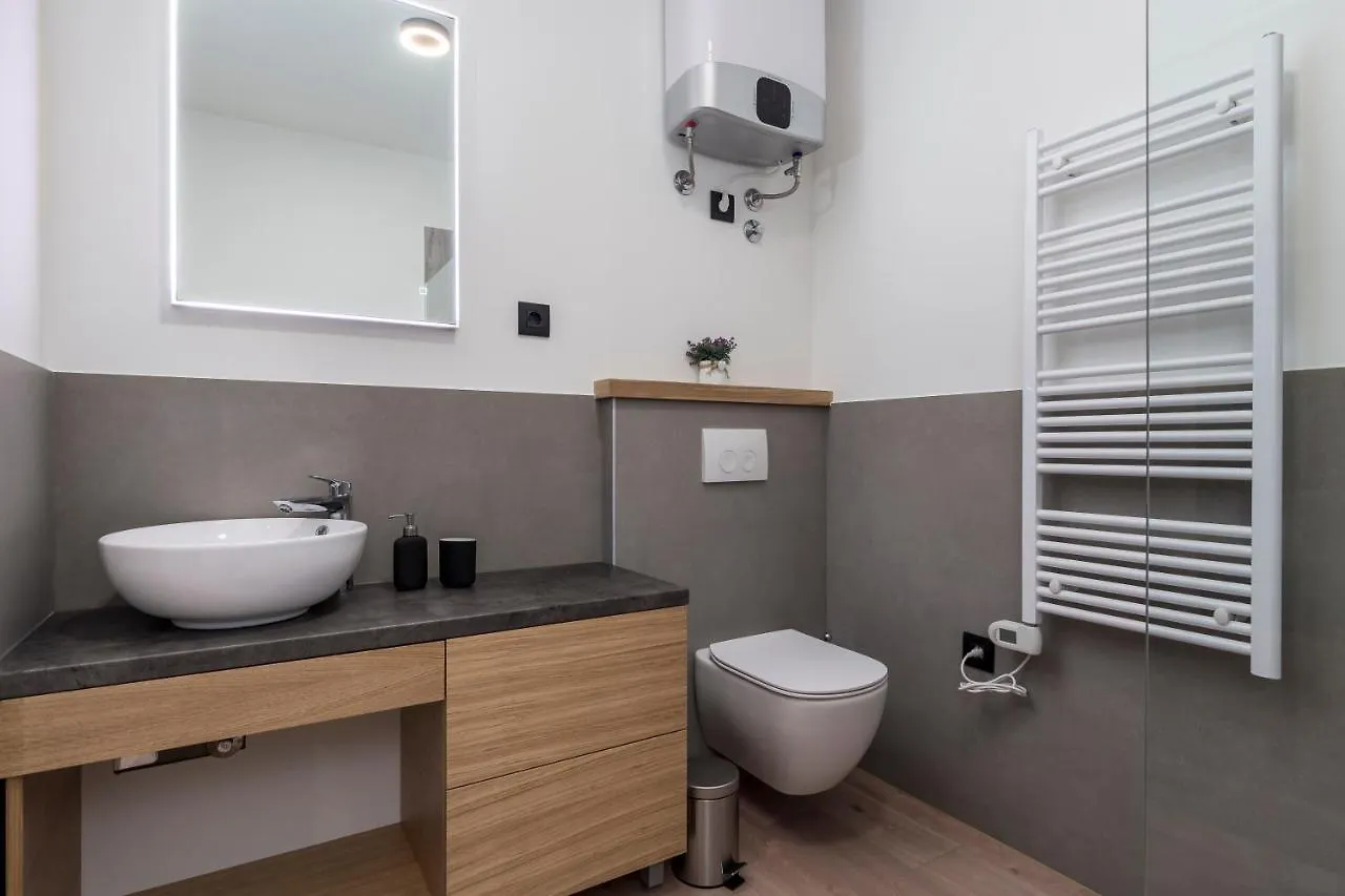 Deluxe Apartments 